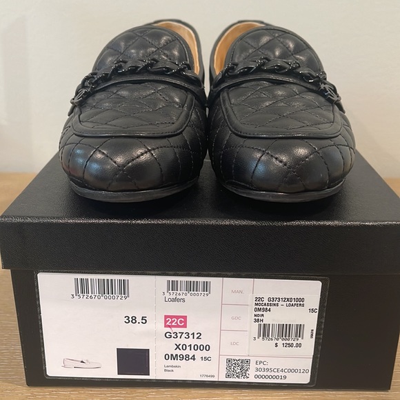 Chanel 22C lambskin loafer/moccasins in black size 38.5 - Picture 2 of 11